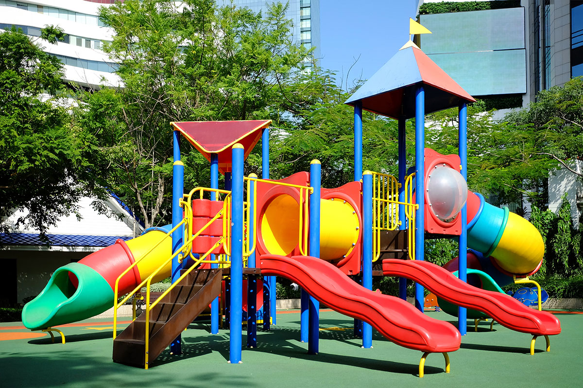 Choosing a Commercial Playground Slide For Kids